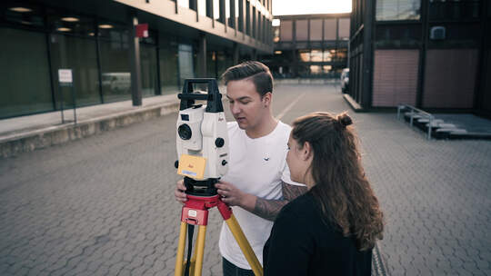 An konkreten Beispielen soll ausgelotet werden, wie die Digitaltechnik im Gartenlandschaftsbau eingesetzt werden kann. Foto: zVg