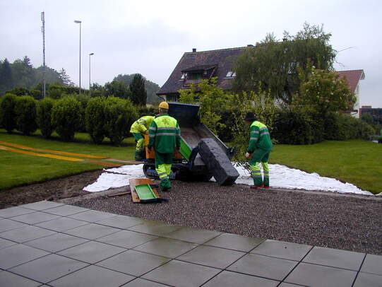 Um als Branche attraktiv zu bleiben, wurde bei den Gartenbauern der Mindestlohn einer Fachkraft mit drei Jahren Berufserfahrung angehoben. Foto: JardinSuisse