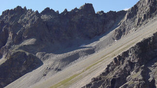 Das Bodeneis in den Bergen schmilzt