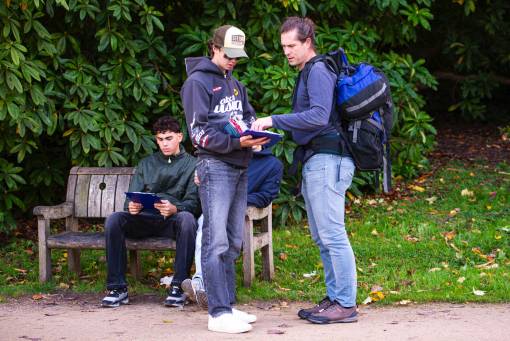 Im Austausch mit Lernenden im Stourhead Garden.