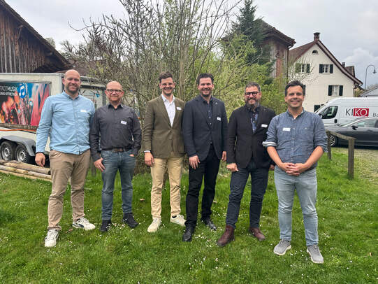 Der alte und wiederbestätigte Vorstand der Fachsektion Gartenbau Zürich, Schaffhausen, Glarus, March (v. l.): Markus Stämpfli, Boris Bossmann, Präsident Patrick Matter, Christoph Hofmann und Raphael Erl sowie der neue Bereichsleiter GaLaBau JardinSuisse, Oliver Jelting.